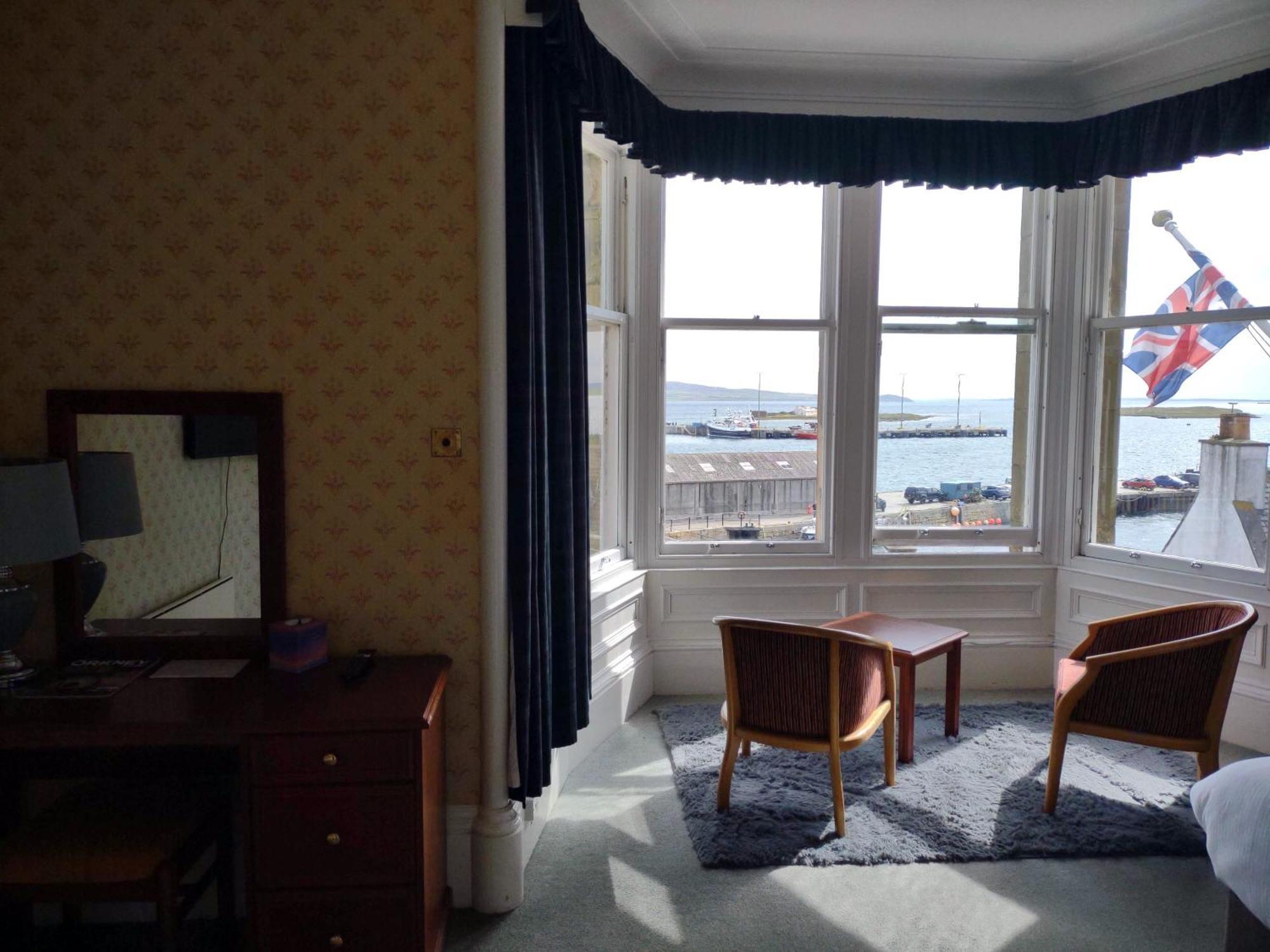 The Stromness Hotel Bagian luar foto