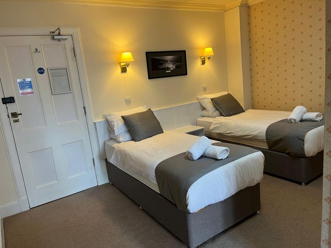 The Stromness Hotel Bagian luar foto