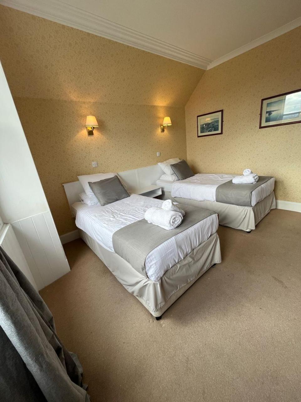 The Stromness Hotel Bagian luar foto