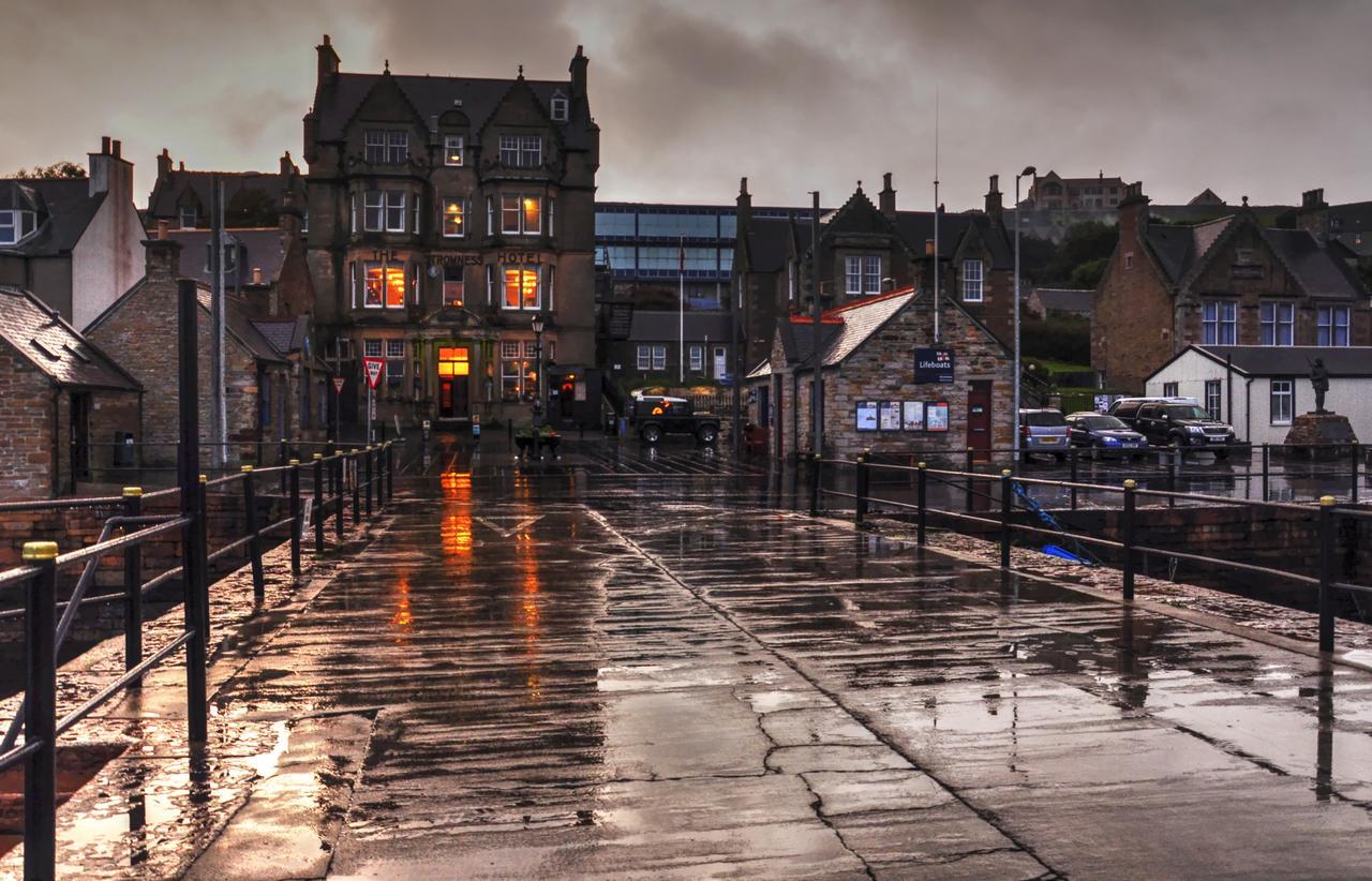 The Stromness Hotel Bagian luar foto